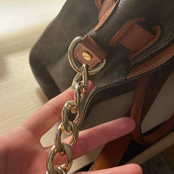 Michael kors purse - Picture 5 of 5